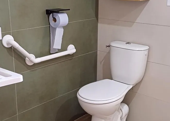 Logis De La Provosterie - Clivia Ou Crocus Ahuillé