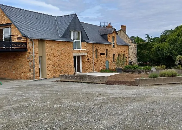 Logis De La Provosterie - Clivia Ou Crocus * Ahuillé